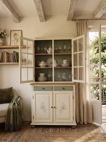 1776094931436~2_edit_512008177554163