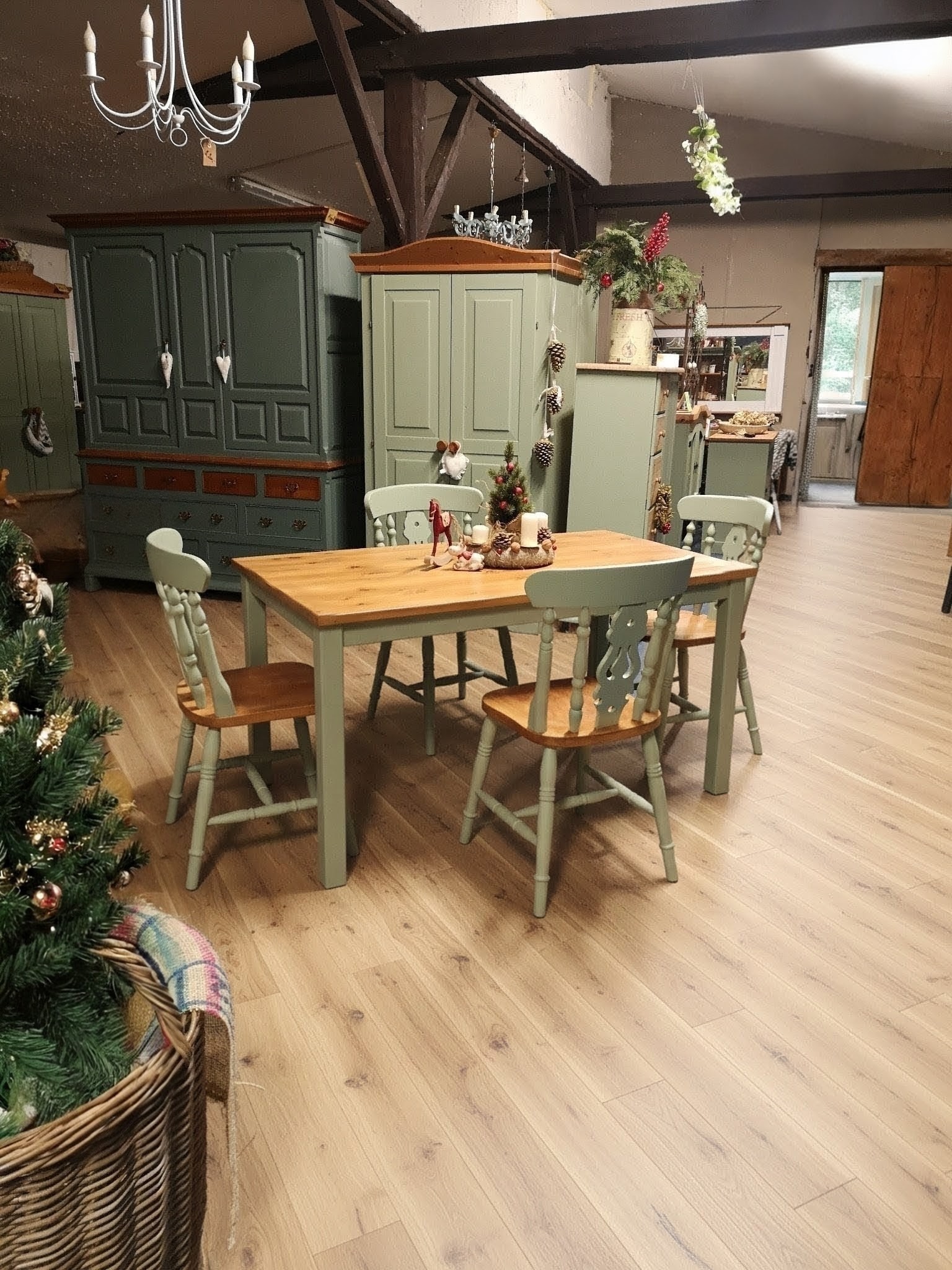 homeai1764876174391_0~2