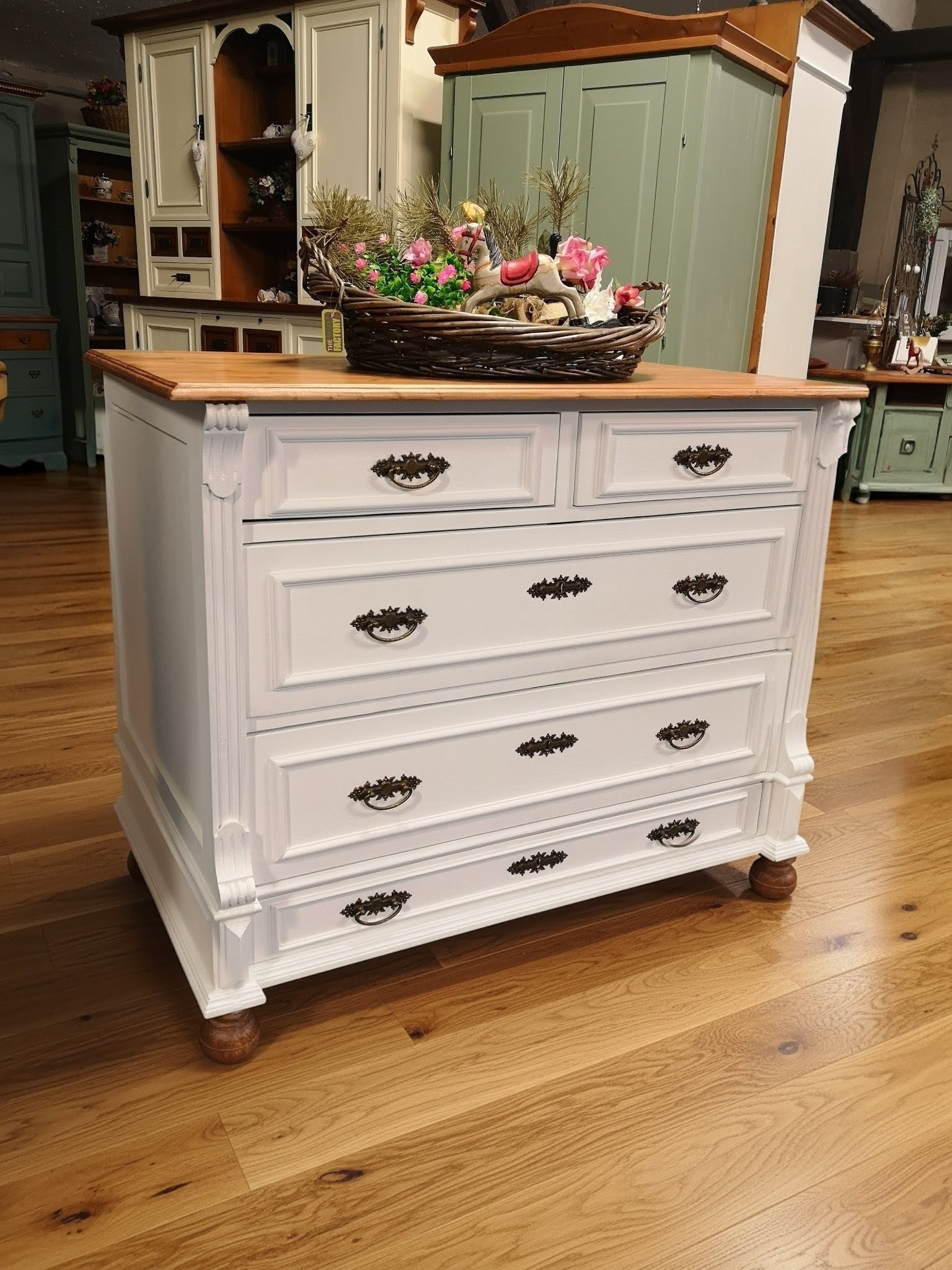 homeai1770825016879~2