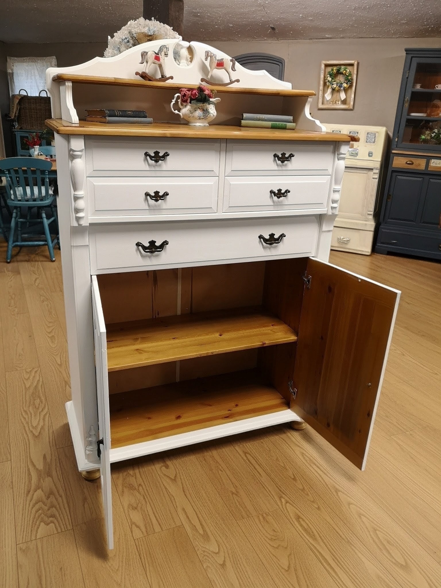 homeai1771870172392~2